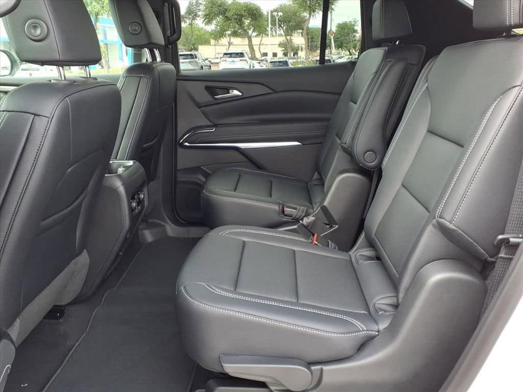 New 2026 Chevrolet Traverse LT w/ Midnight/Sport Edition FWD image 16