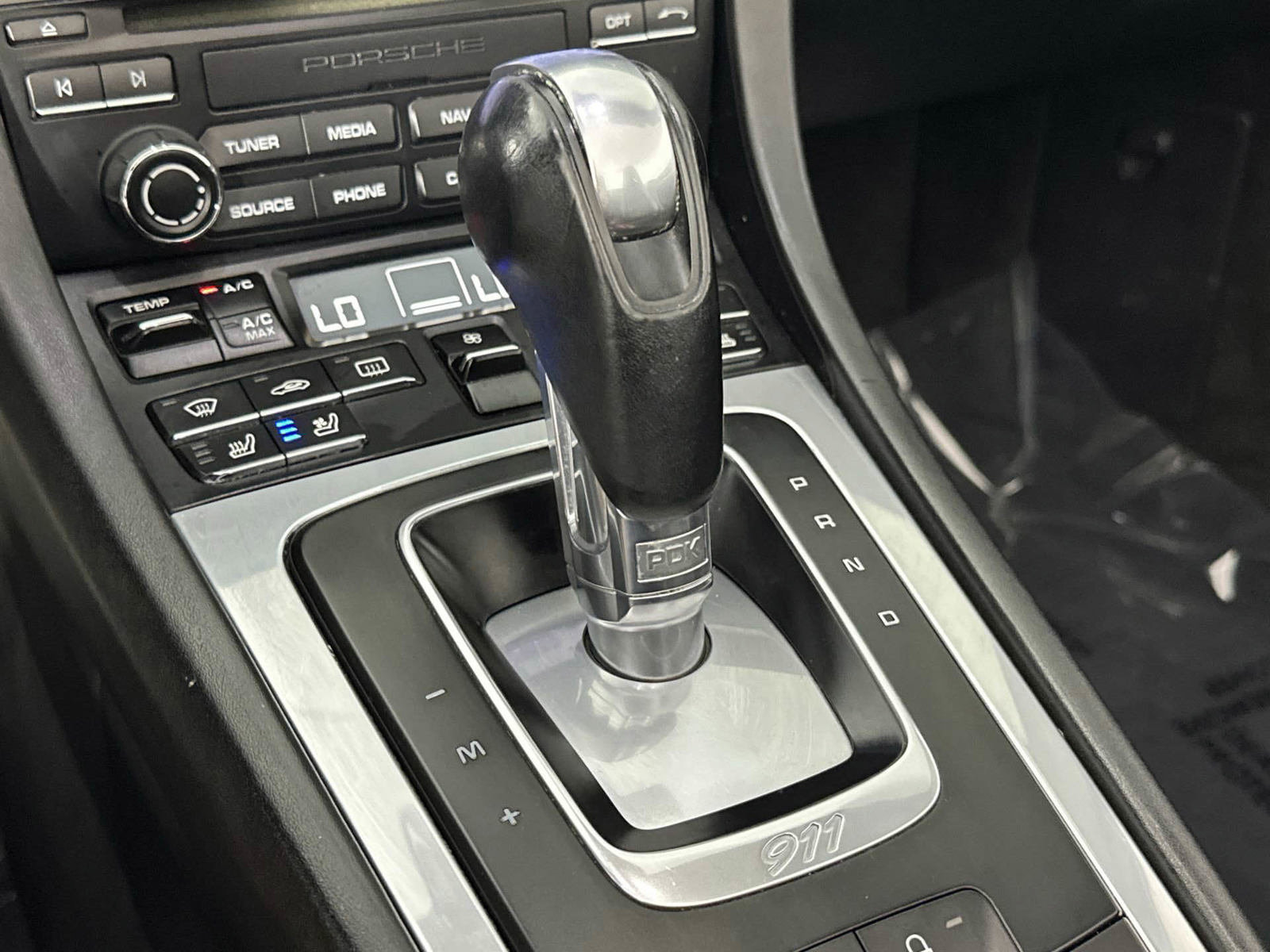 Used 2018 Porsche 911 Turbo w/ Light Design Package image 20