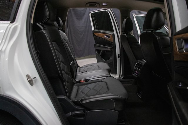 Used 2024 Volkswagen Atlas SE image 18