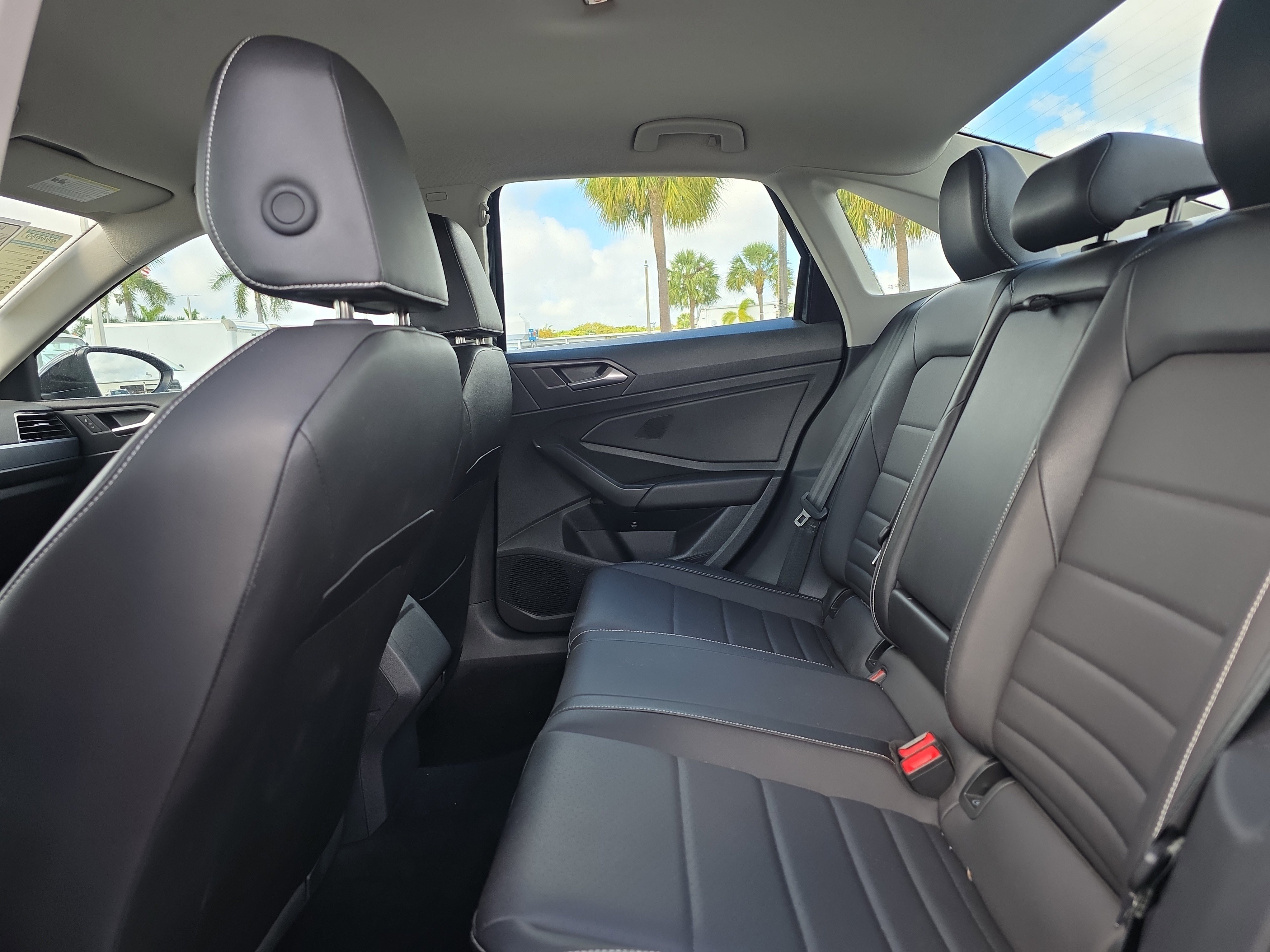 Used 2024 Volkswagen Jetta SE image 16