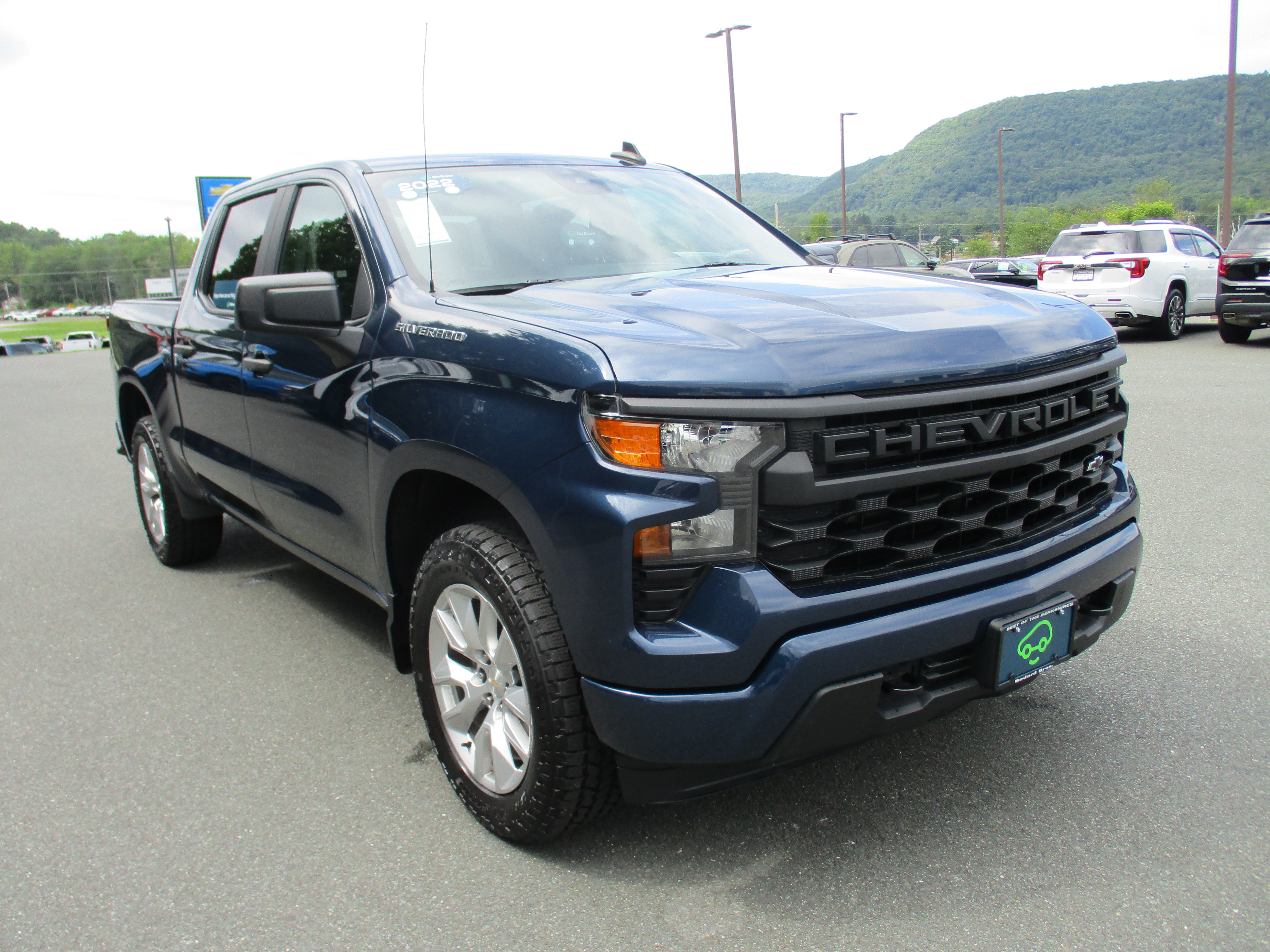 Used 2022 Chevrolet Silverado 1500 Custom AWD/4WD image 3