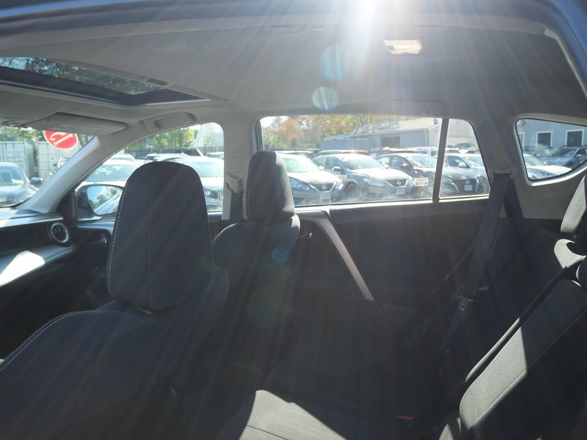 Used 2015 Toyota RAV4 XLE AWD/4WD image 19