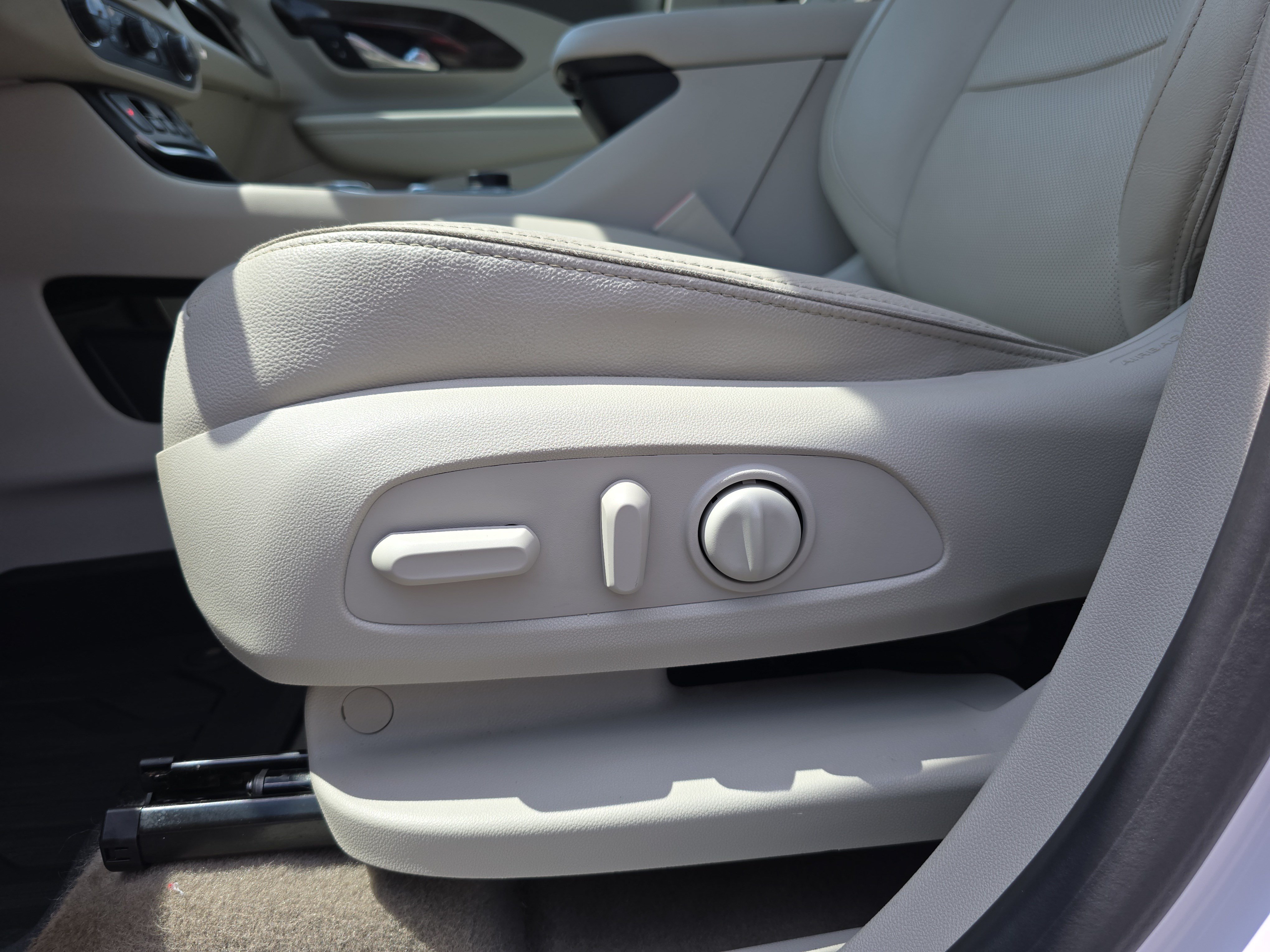 Used 2020 GMC Terrain Denali w/ Denali Premium Package FWD image 28