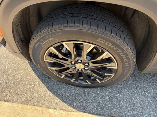Used 2026 Chevrolet Traverse LT w/ Sun and Wheel Package AWD/4WD image 16