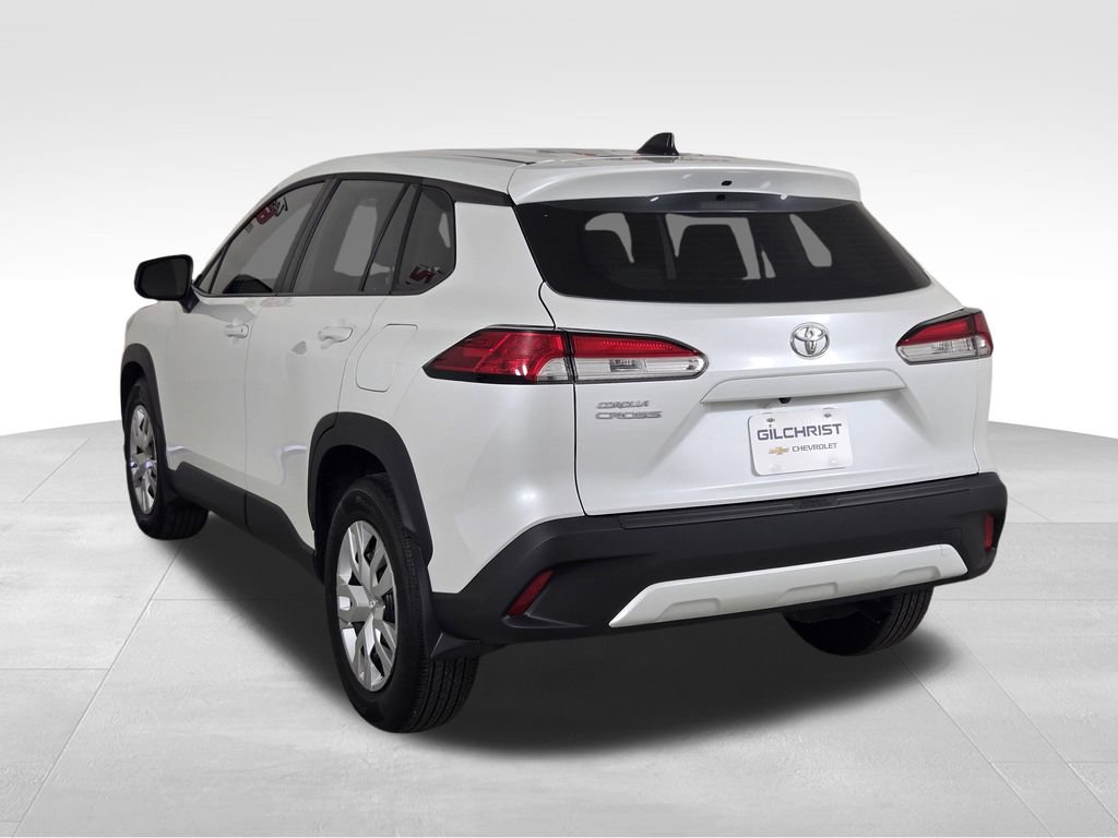 Used 2025 Toyota Corolla Cross L FWD image 5