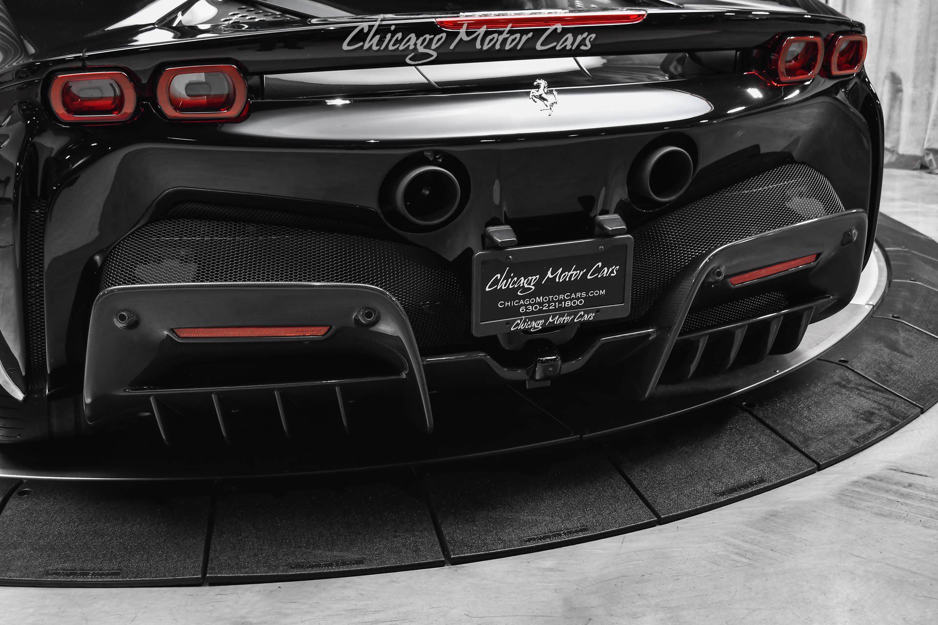 Used 2022 Ferrari SF90 Spider 1900 miles Tons of Carbon Fibe image 40