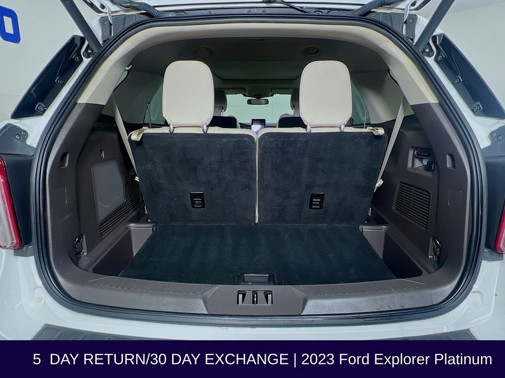 Used 2023 Ford Explorer Platinum w/ Technology Package AWD/4WD image 32