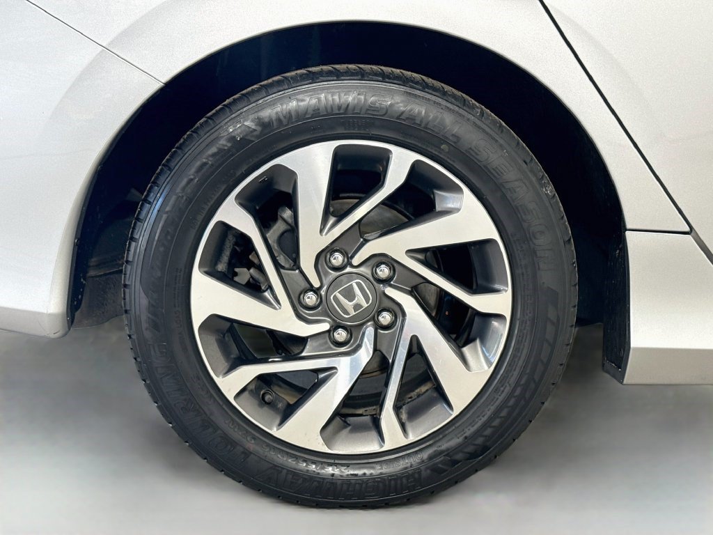 Used 2018 Honda Civic EX image 32