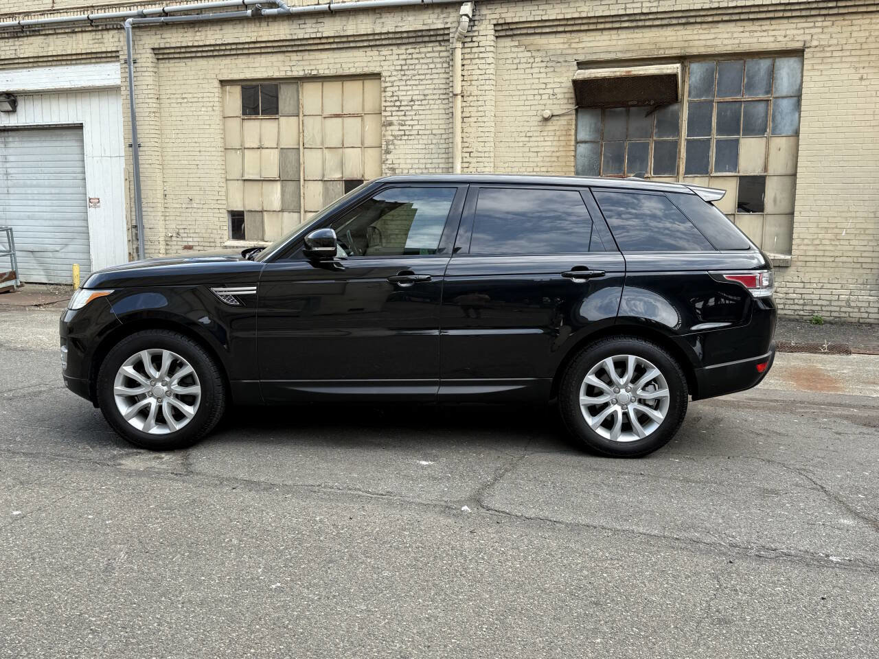 Used 2015 Land Rover Range Rover Sport HSE image 5