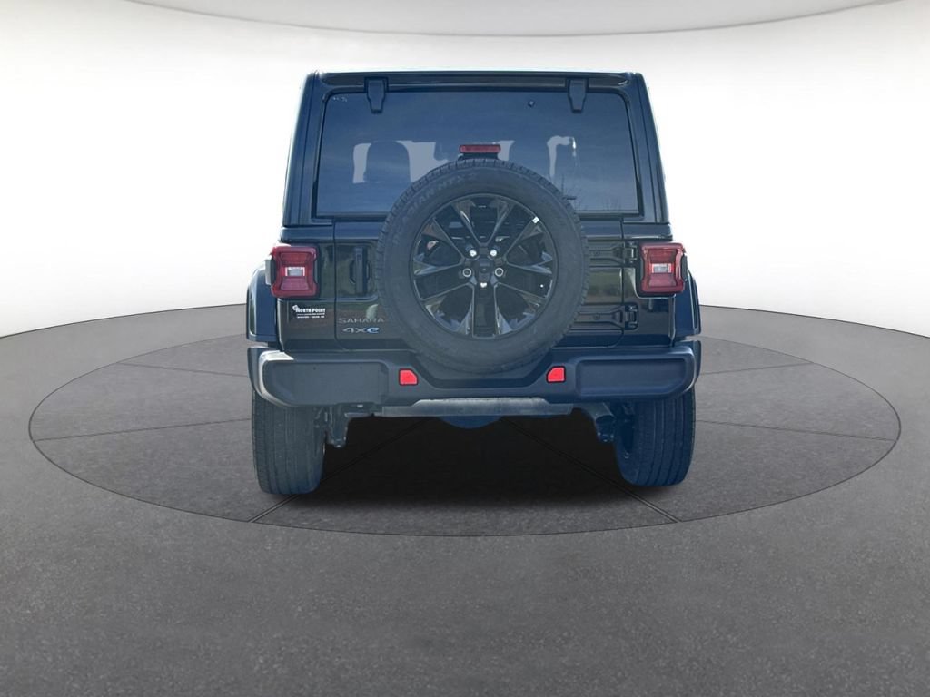 Certified 2025 Jeep Wrangler Unlimited Sahara AWD/4WD image 4
