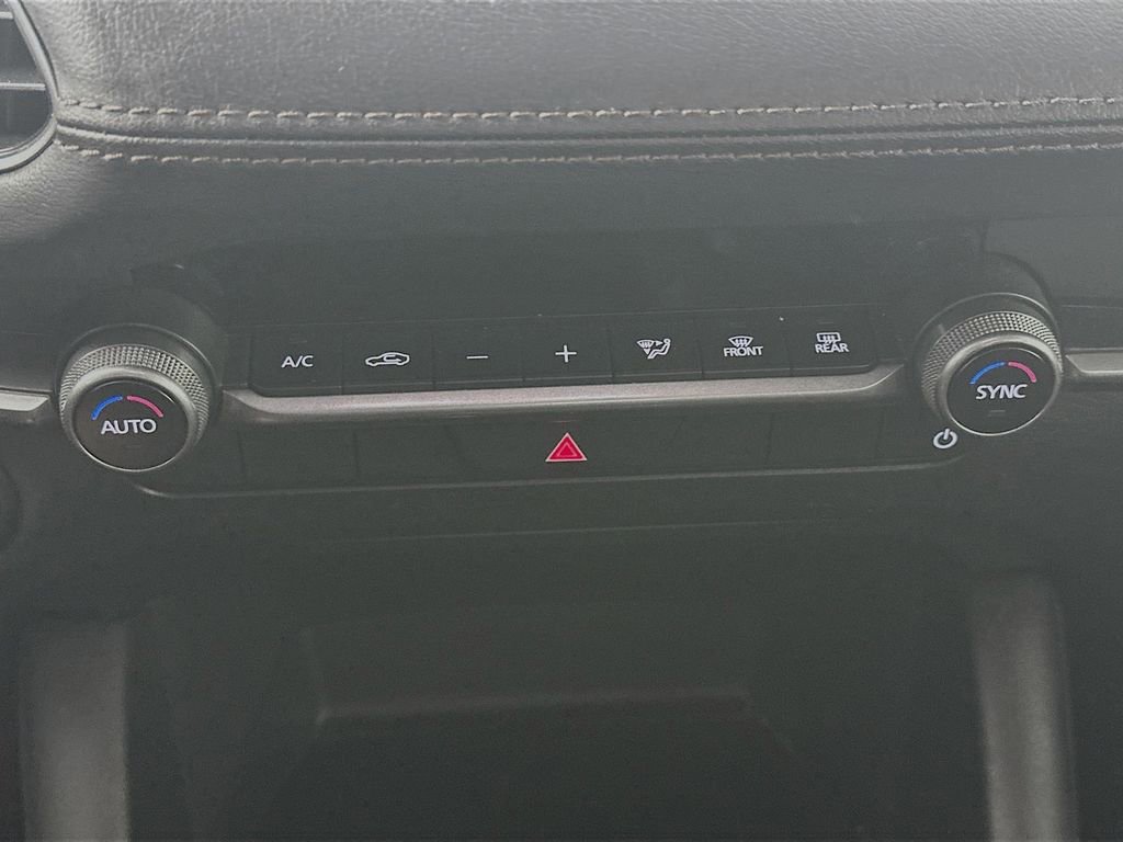 Used 2024 MAZDA MAZDA3 s image 18