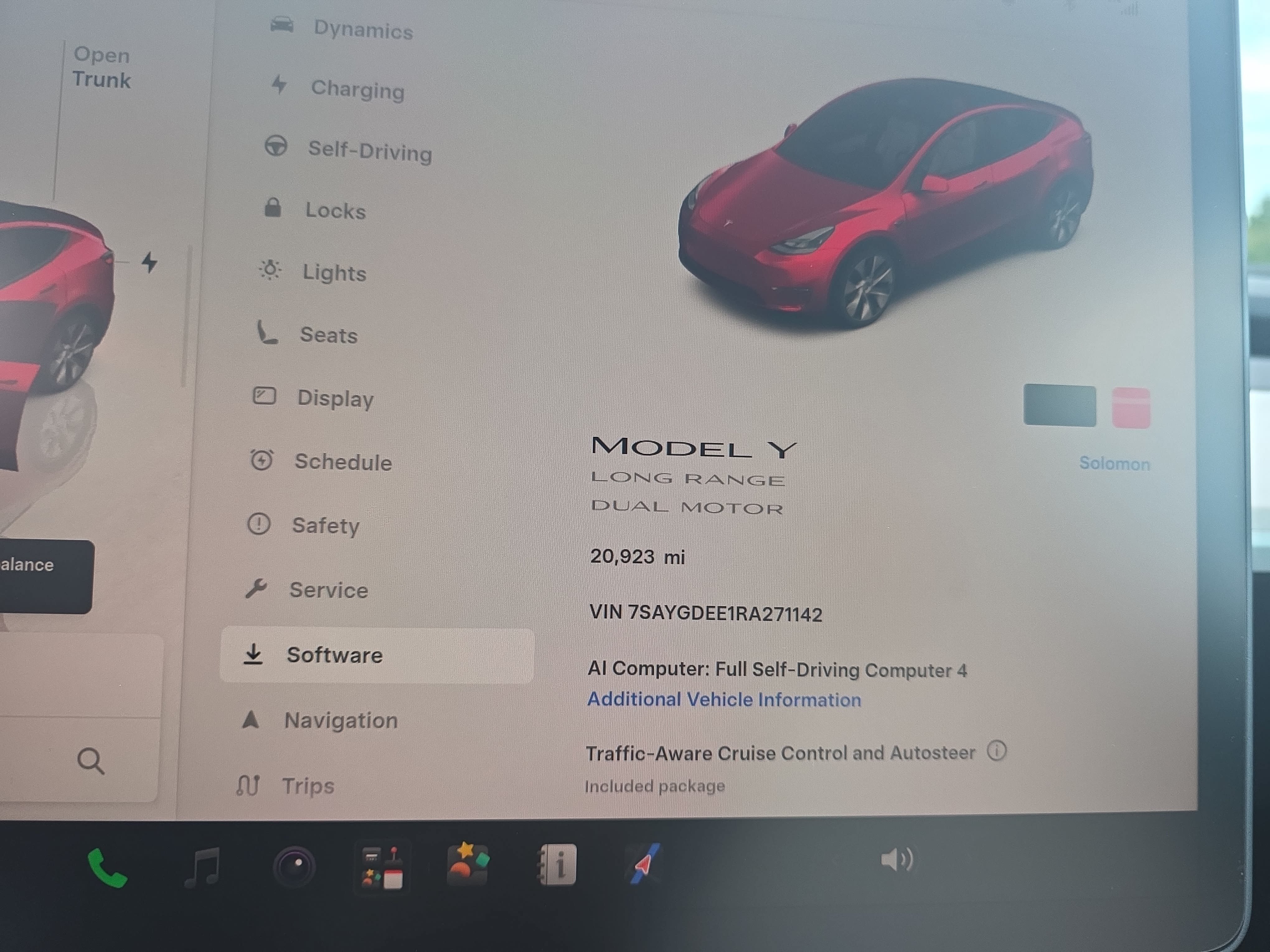 Used 2024 Tesla Model Y Long Range AWD/4WD image 19