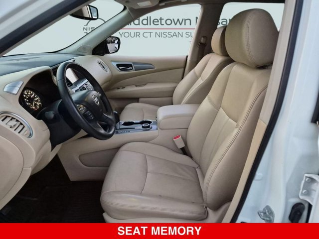 Used 2017 Nissan Pathfinder SL w/ SL Premium Package AWD/4WD image 15