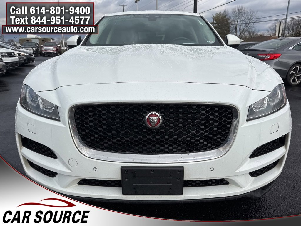 Used 2019 Jaguar F-PACE Prestige image 12