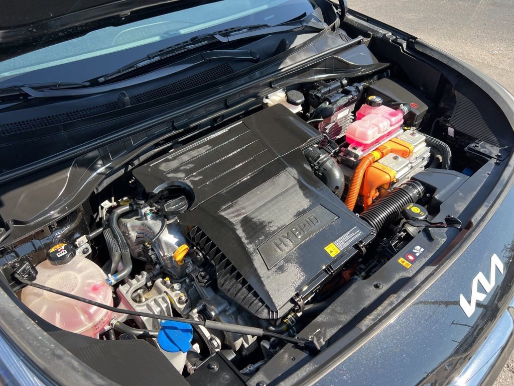 Used 2022 Kia Niro Touring Special Edition FWD image 12