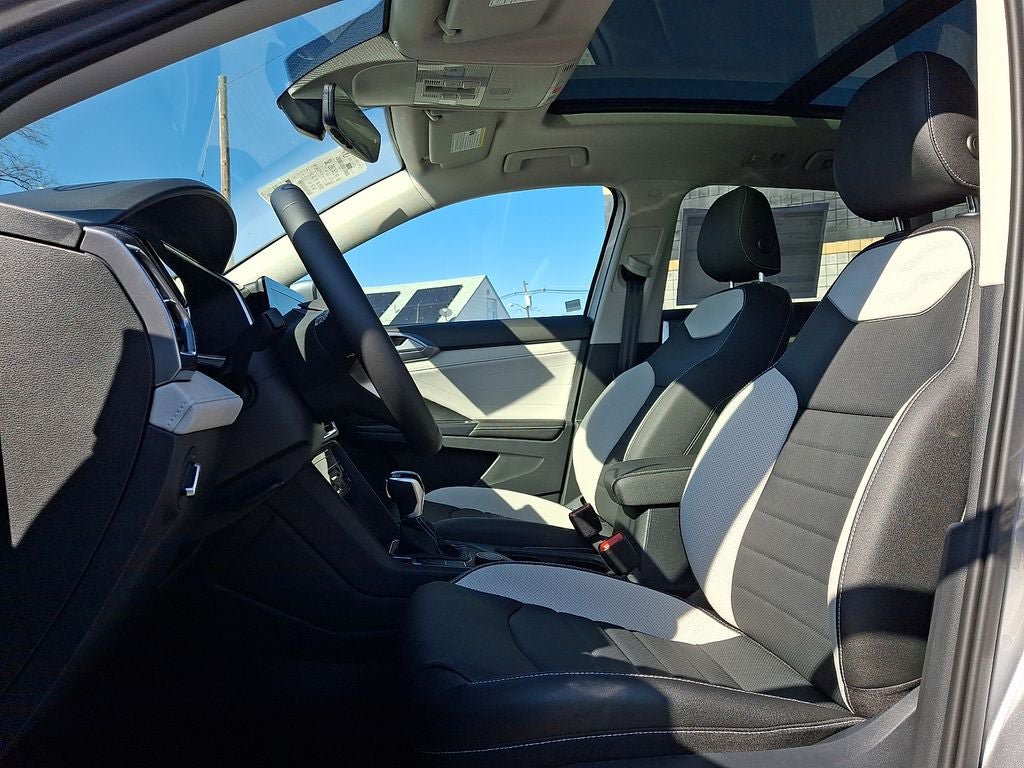 New 2026 Volkswagen Taos SEL AWD/4WD image 8