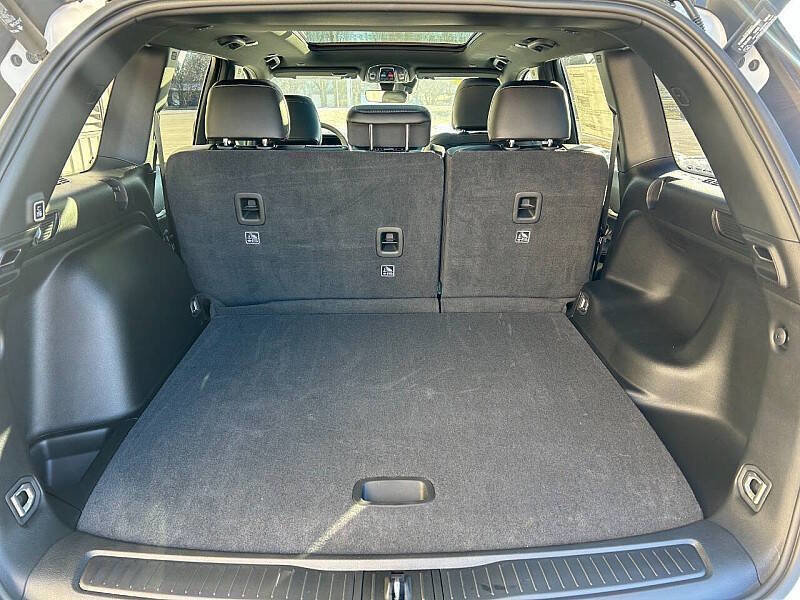 New 2025 Jeep Grand Cherokee Limited w/ Trailer Tow Package image 15