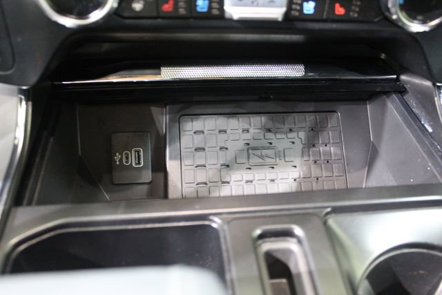 Used 2025 Ford F150 Lariat w/ Equipment Group 501A Mid image 17