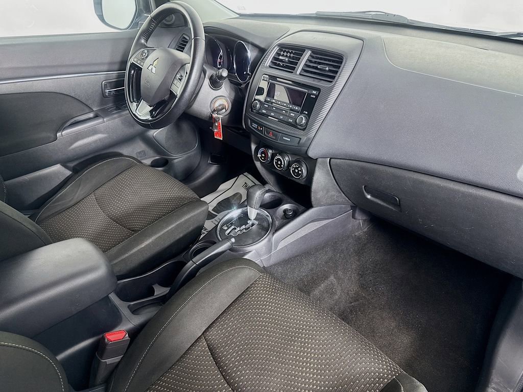 Used 2016 Mitsubishi Outlander Sport ES image 33