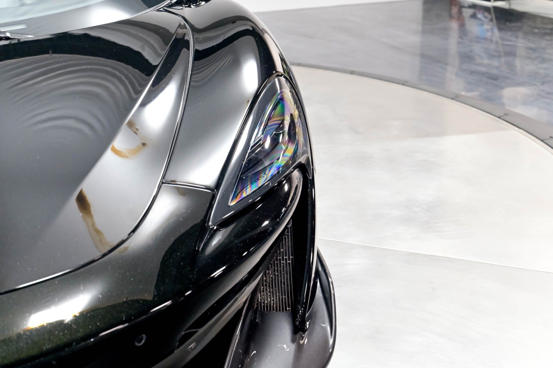 Used 2019 McLaren 600LT RWD image 38