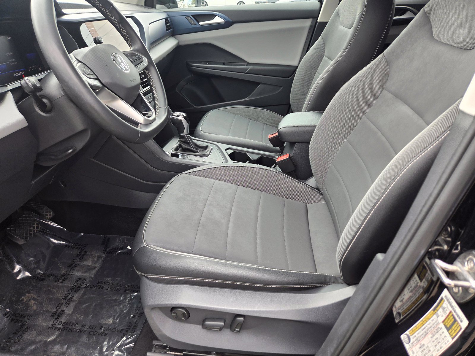 Used 2022 Volkswagen Taos SE FWD image 12