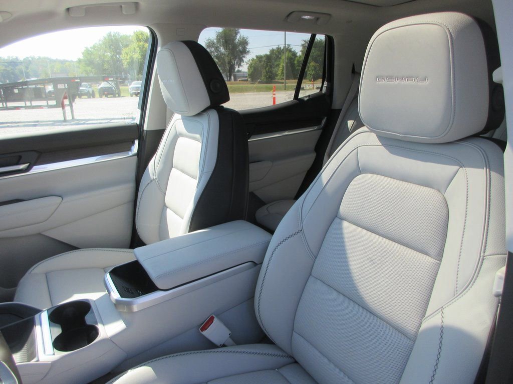 New 2026 GMC Terrain Denali image 12