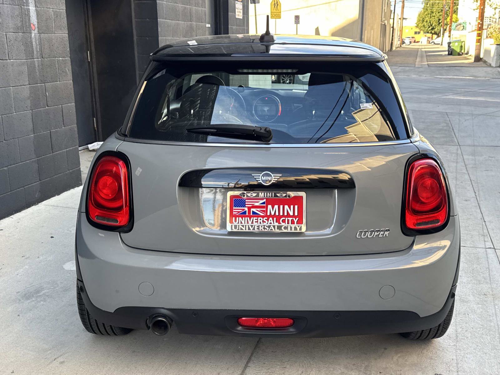 Used 2019 MINI Cooper 2-Door Hardtop image 4