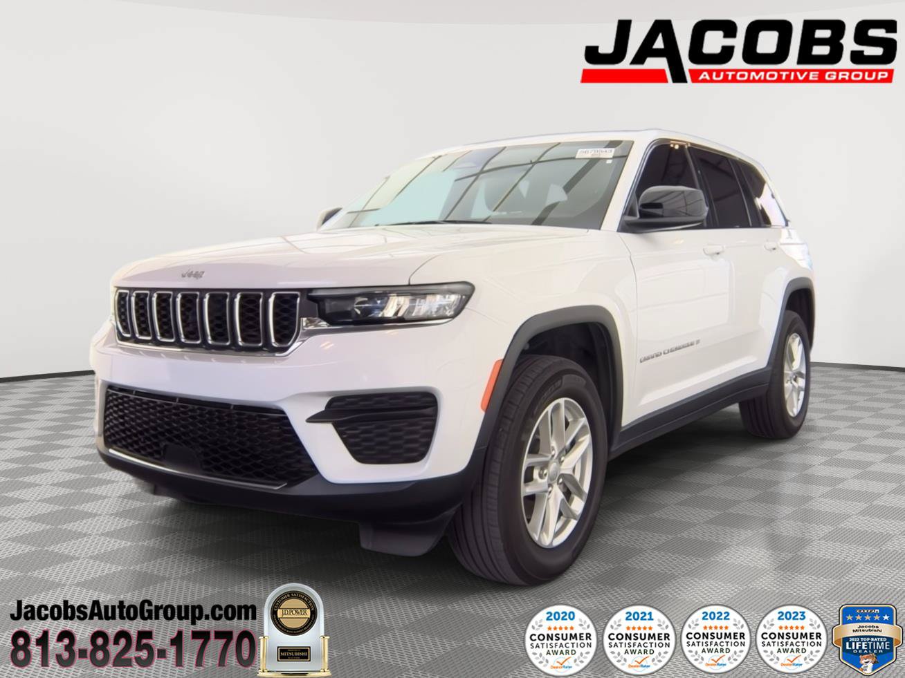 Used 2024 Jeep Grand Cherokee Laredo X RWD image 1