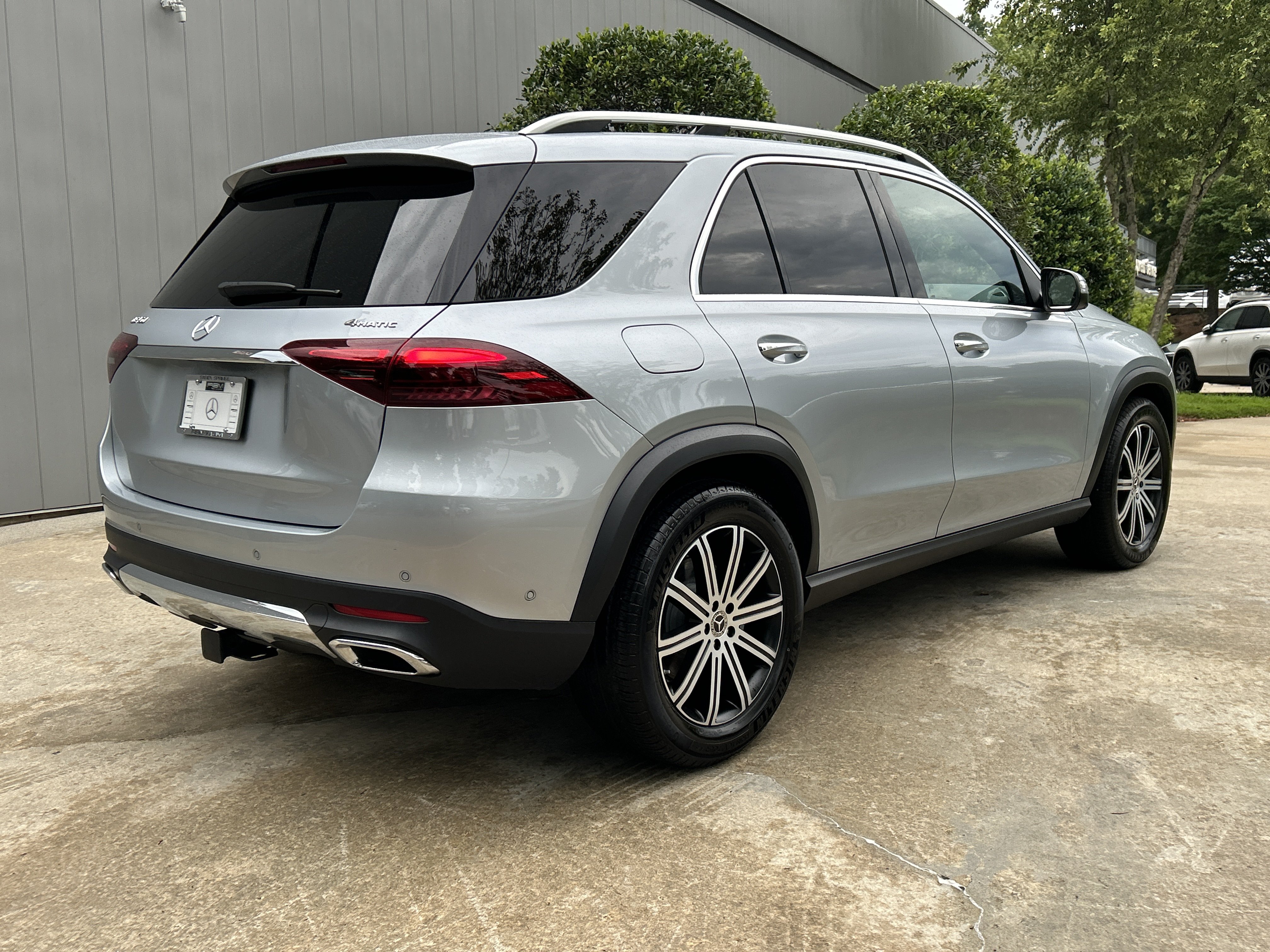 Certified 2025 Mercedes-Benz GLE 450 4MATIC image 6
