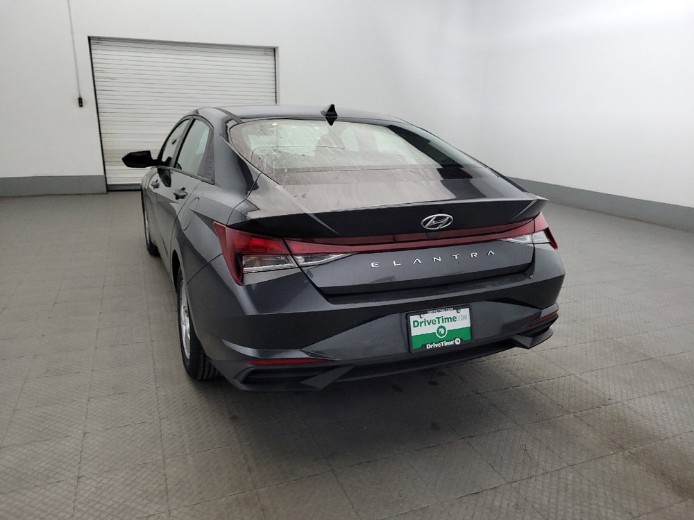 Used 2021 Hyundai Elantra SE FWD image 6