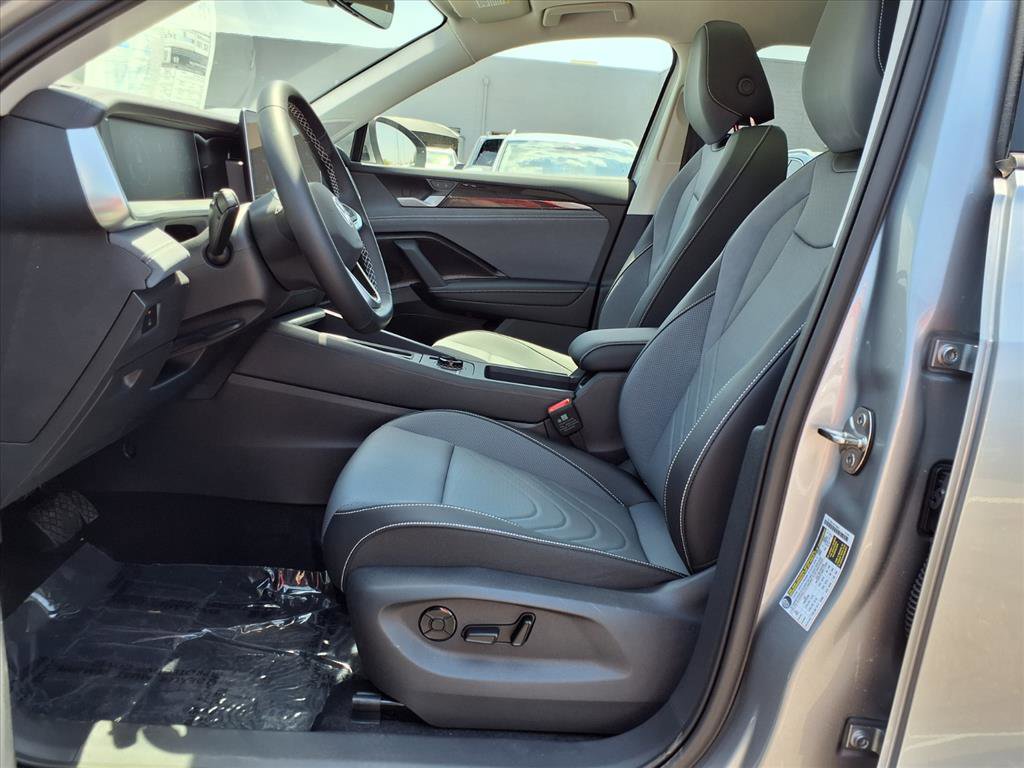 New 2026 Volkswagen Tiguan SE image 10