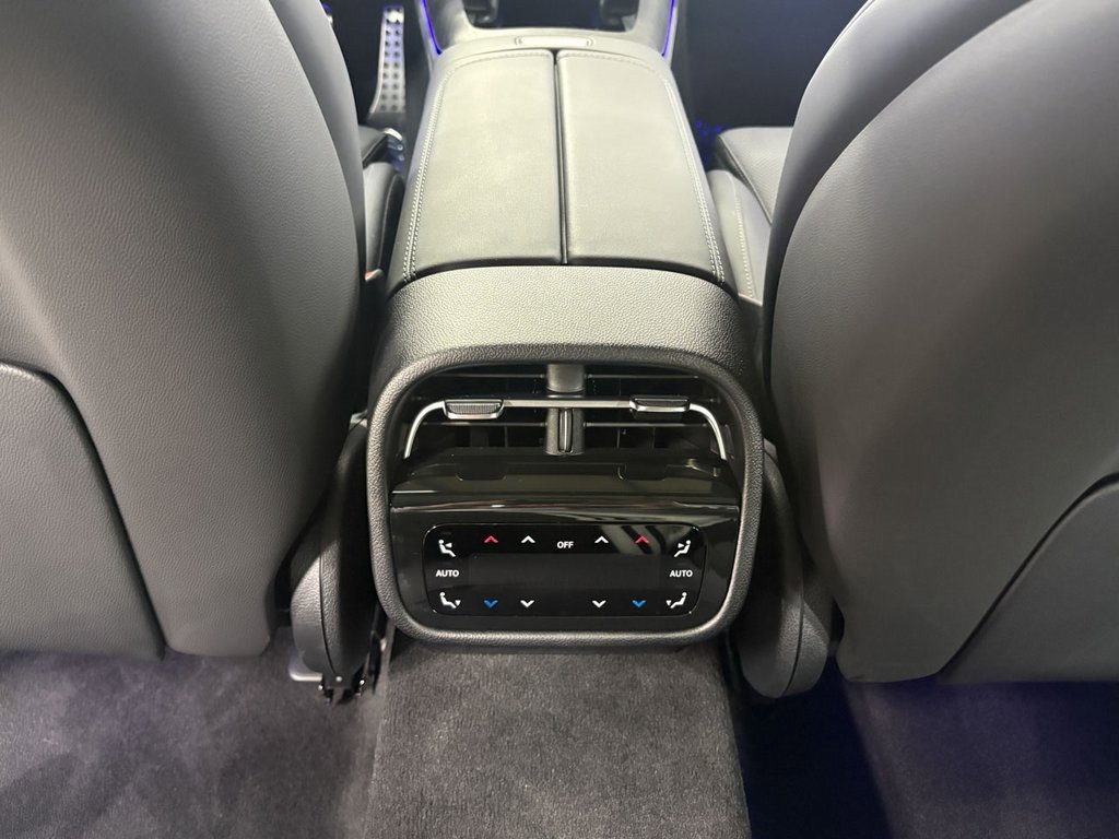 Used 2025 Mercedes-Benz E 53 AMG e 4MATIC Sedan image 30