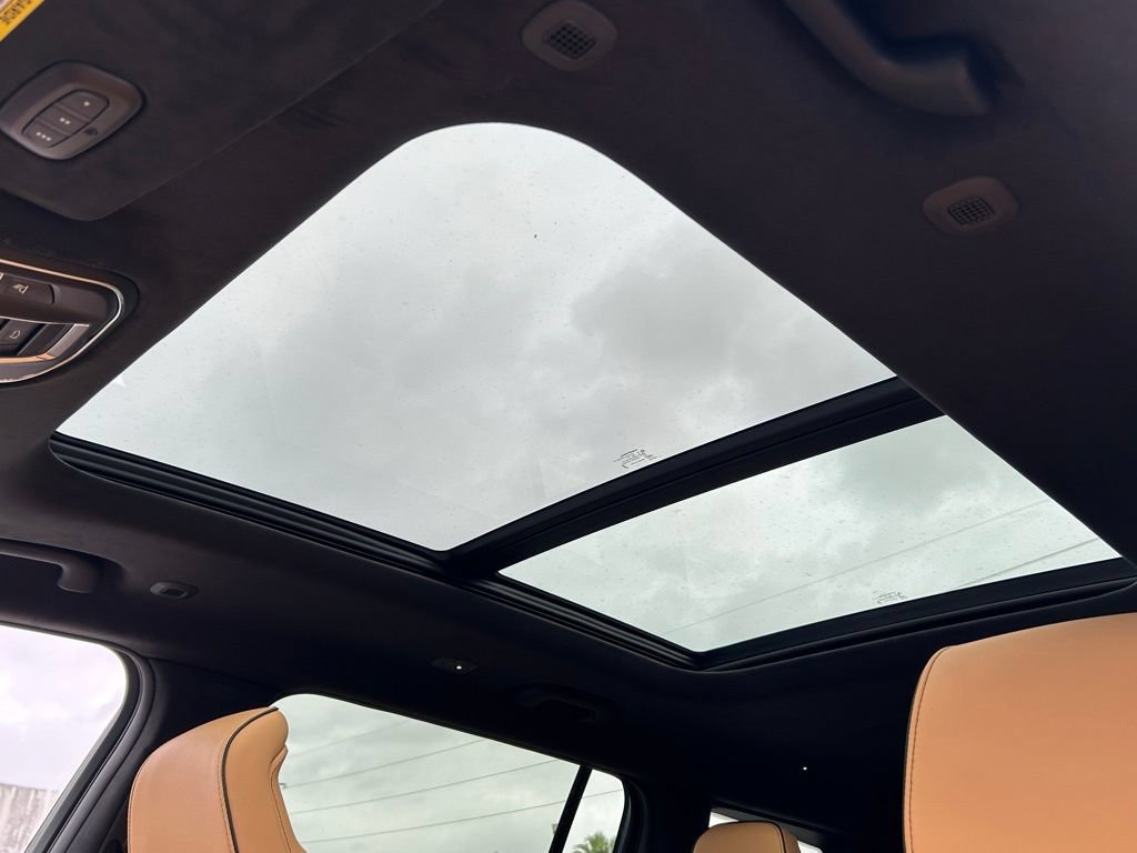 New 2025 Jeep Grand Cherokee L Summit AWD/4WD image 11