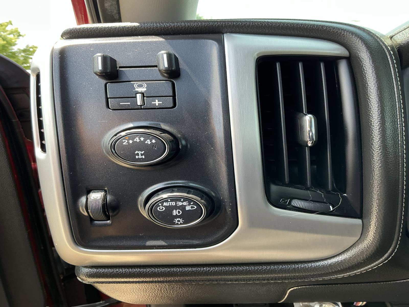 Used 2019 GMC Sierra 2500 SLT w/ Duramax Plus Package image 14