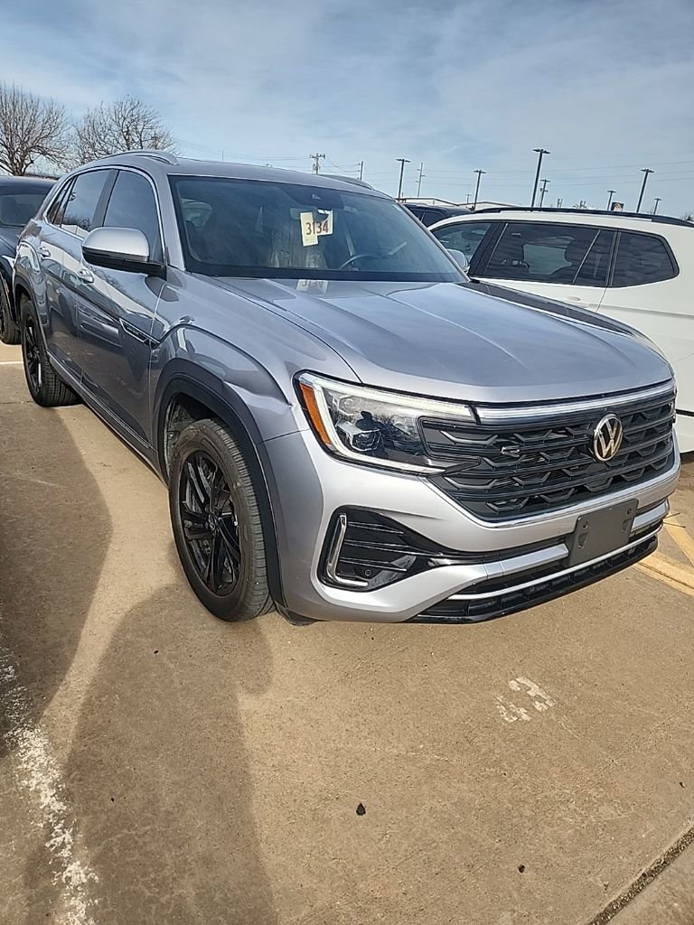Used 2024 Volkswagen Atlas Cross Sport SEL R-Line image 9