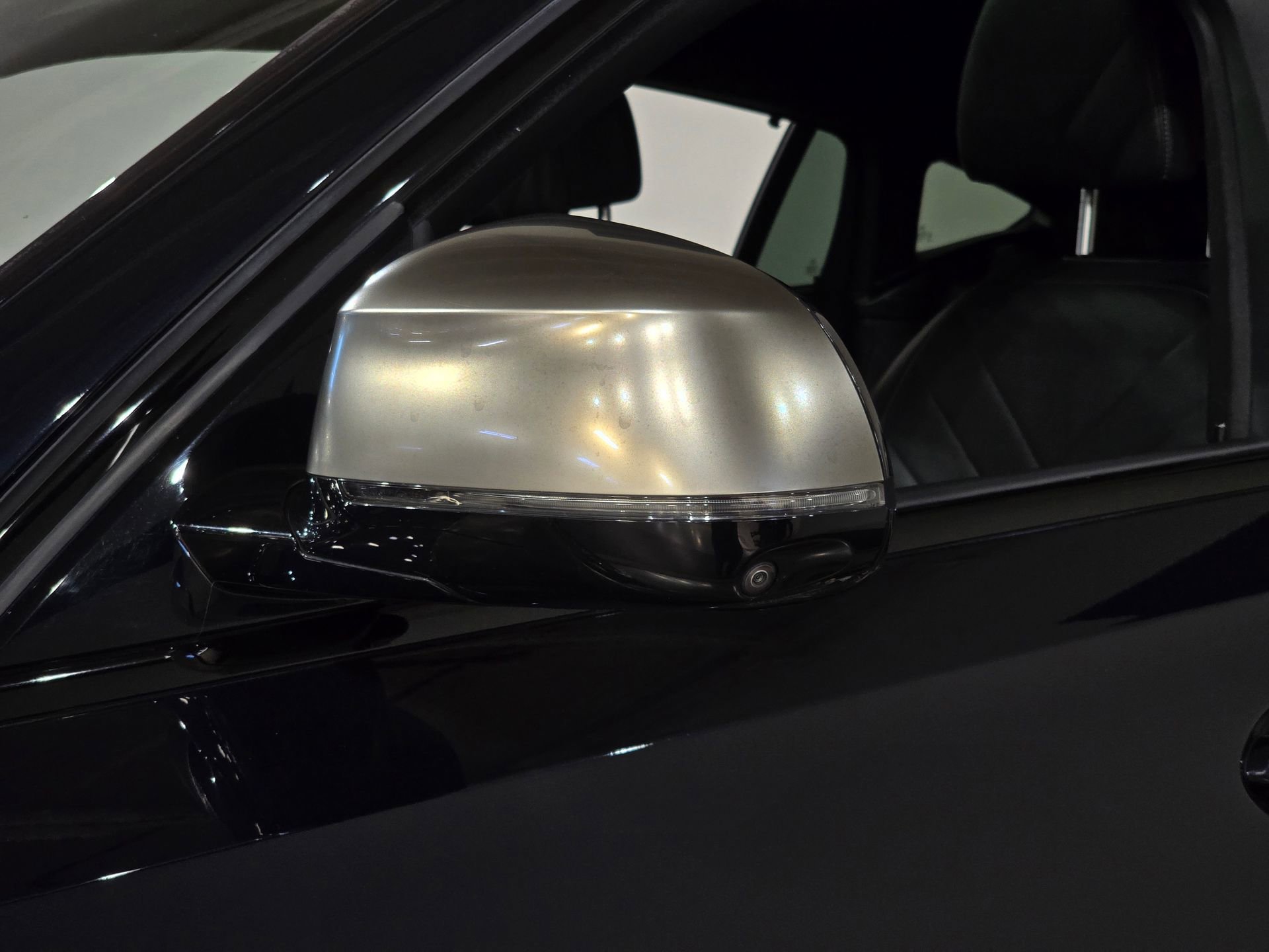 Used 2023 BMW X6 M50i w/ Parking Assistance Package image 21