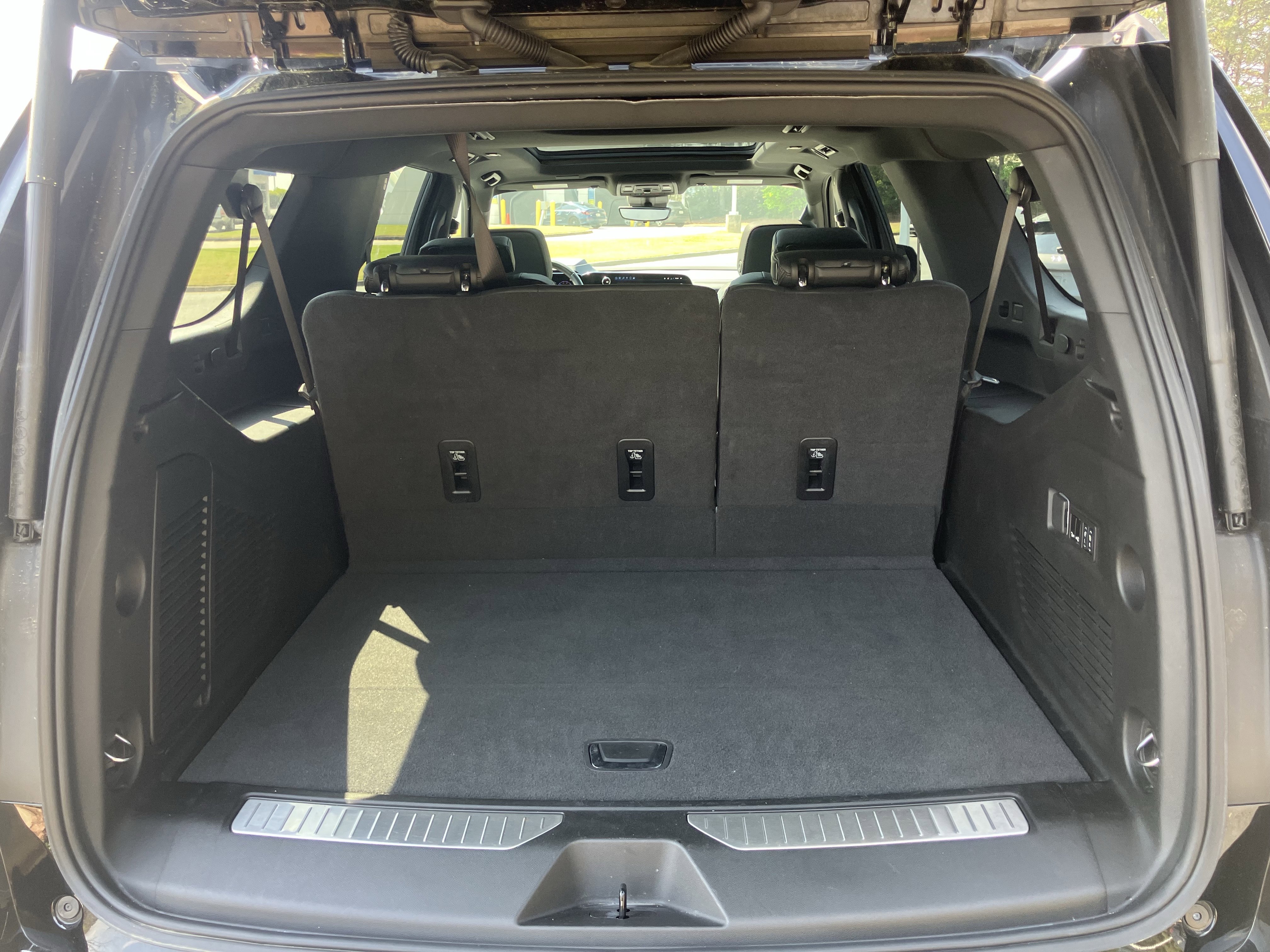 Used 2025 Chevrolet Suburban High Country w/ Sun And Tow Package image 37