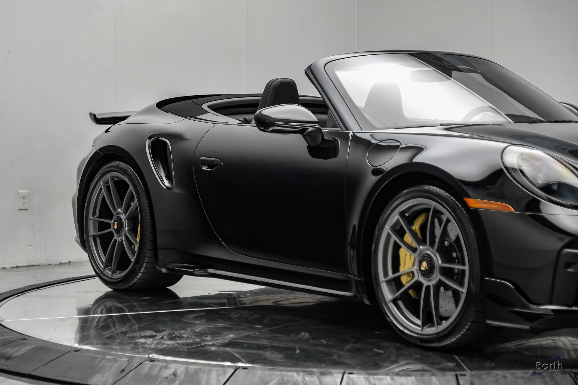 Used 2025 Porsche 911 Turbo S w/ Exterior Sport Package AWD/4WD image 34