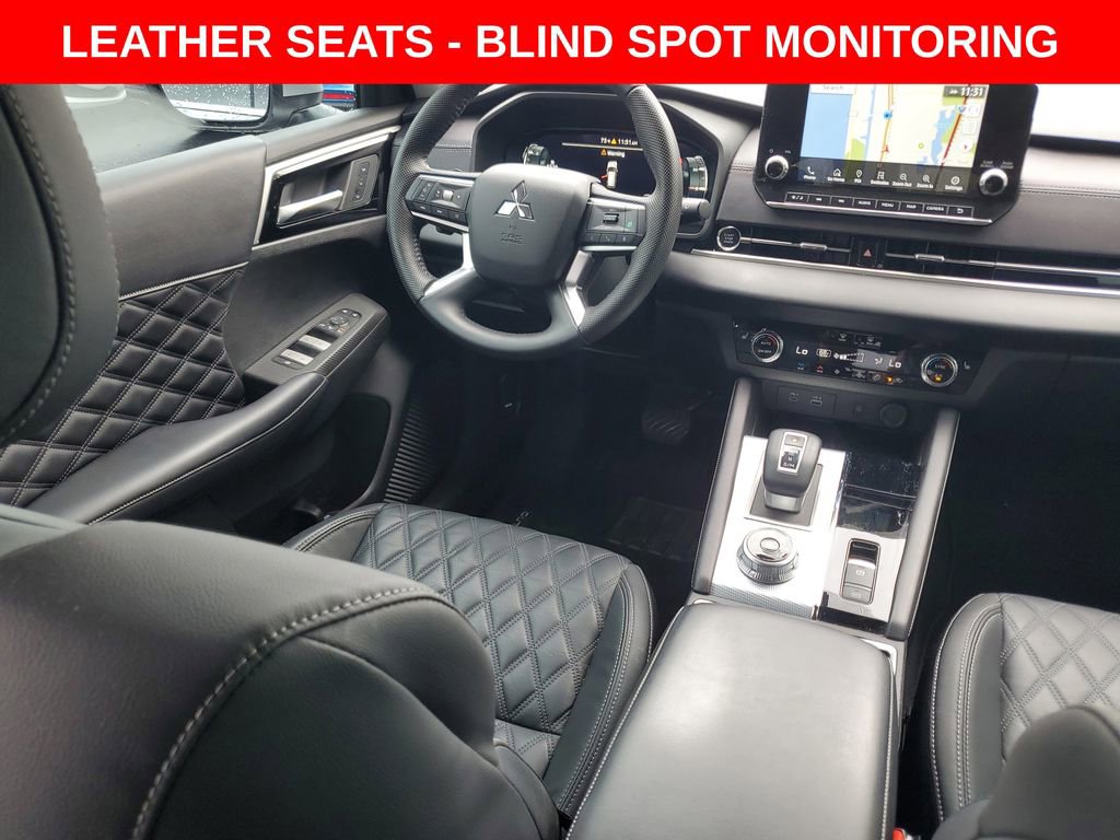 Used 2023 Mitsubishi Outlander SEL image 16