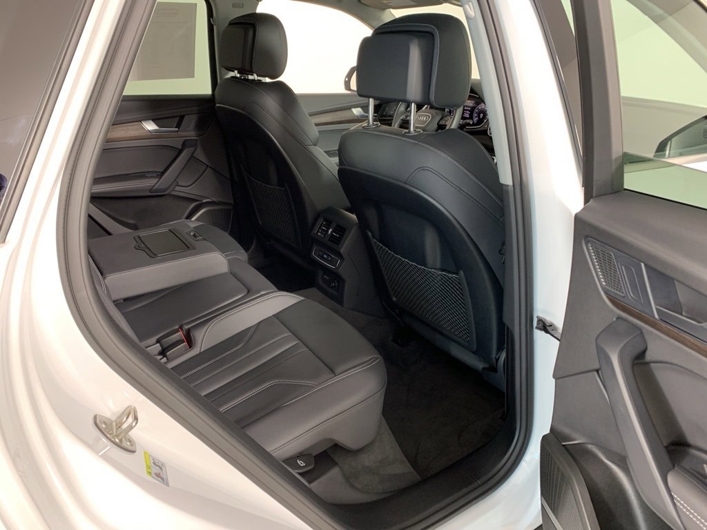 Used 2024 Audi Q5 e Premium Plus image 25