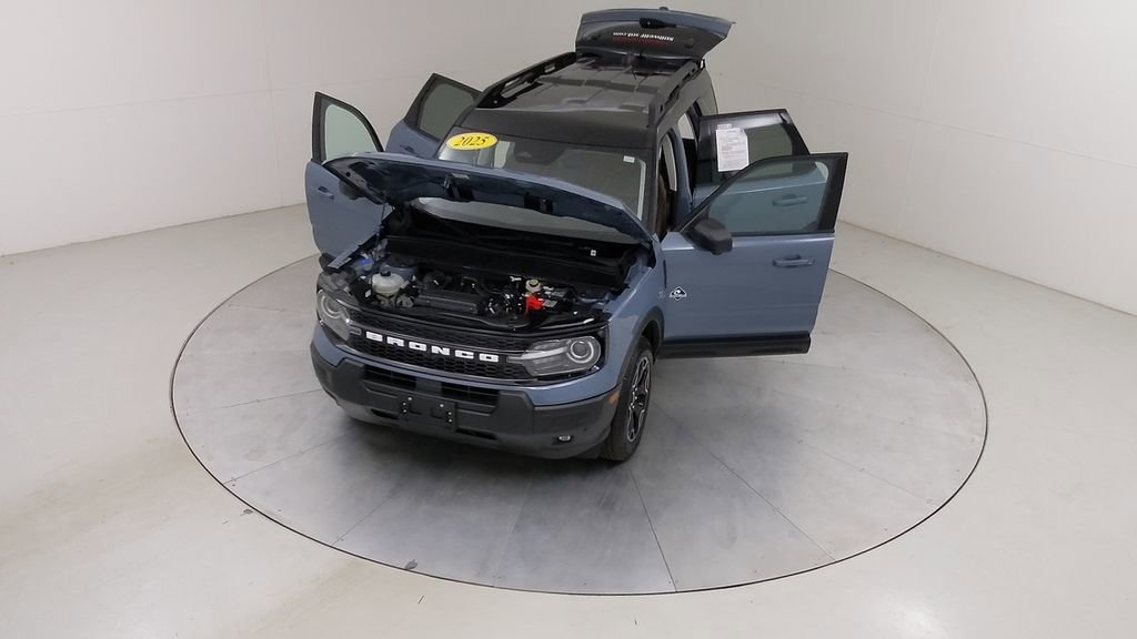 Certified 2025 Ford Bronco Sport Outer Banks w/ Outer Banks Tech Package+ AWD/4WD image 44