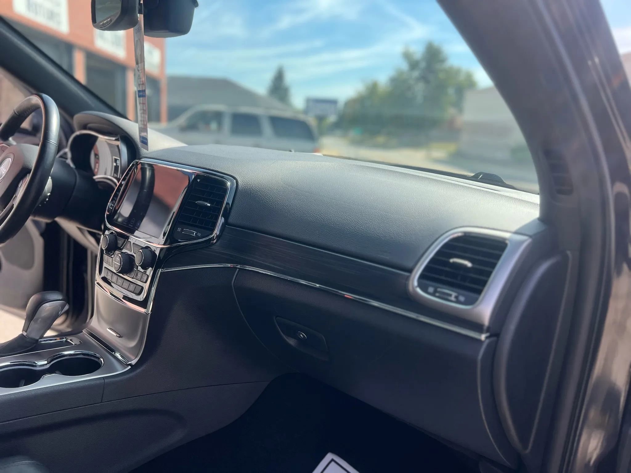 Used 2019 Jeep Grand Cherokee Limited w/ Luxury Group II image 21