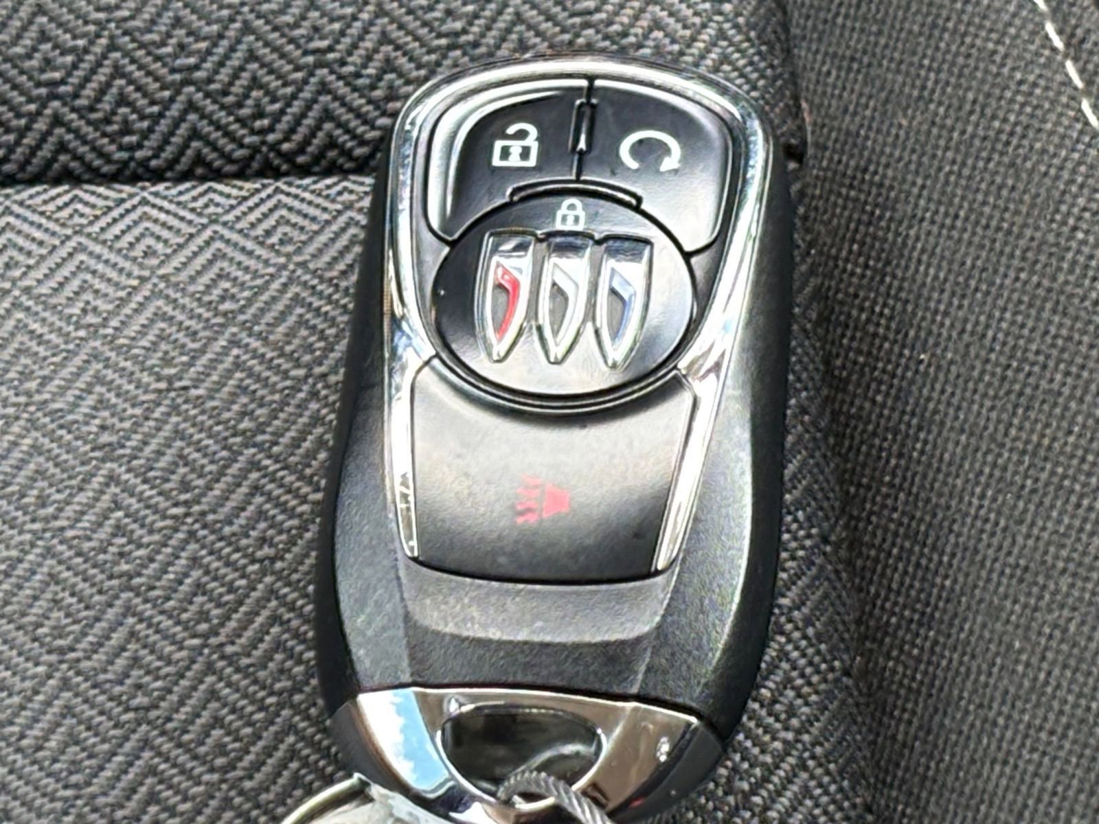 Used 2025 Buick Encore GX Preferred FWD image 23