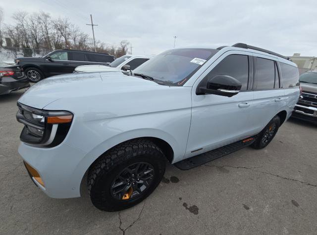 Used 2025 Ford Expedition Tremor image 5