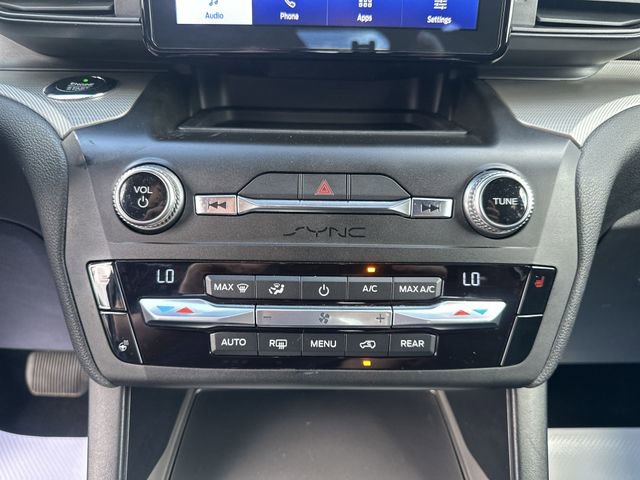 Used 2020 Ford Explorer XLT w/ Comfort Package AWD/4WD image 18