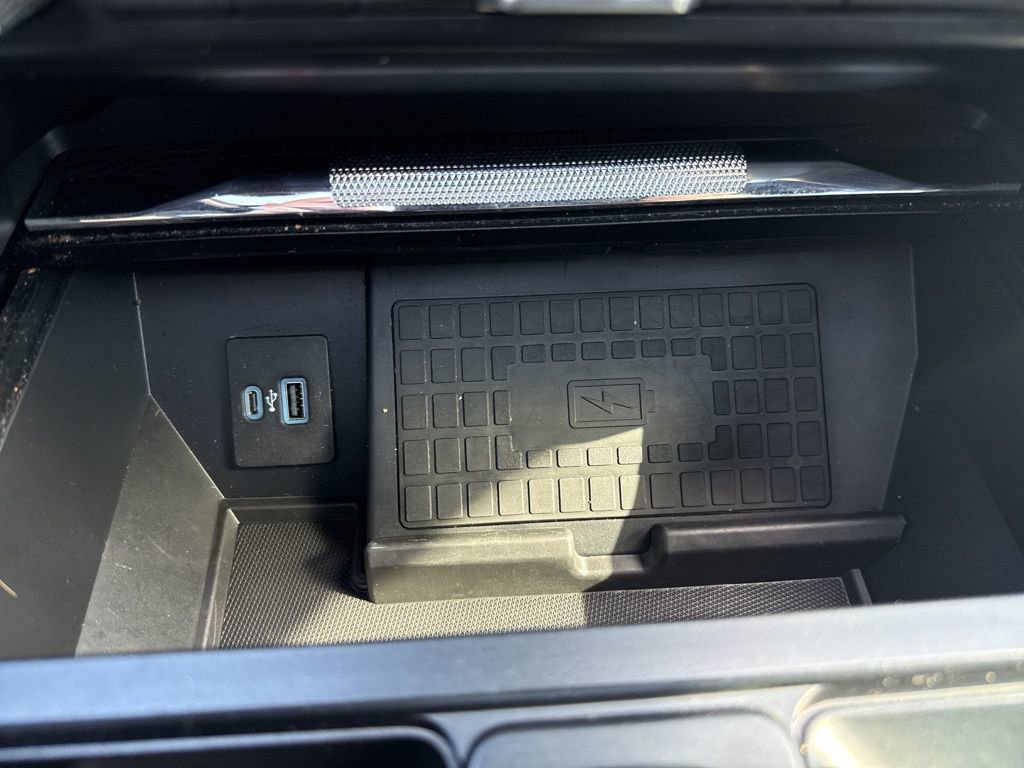 Certified 2022 Ford F150 Platinum w/ Equipment Group 701A High image 30