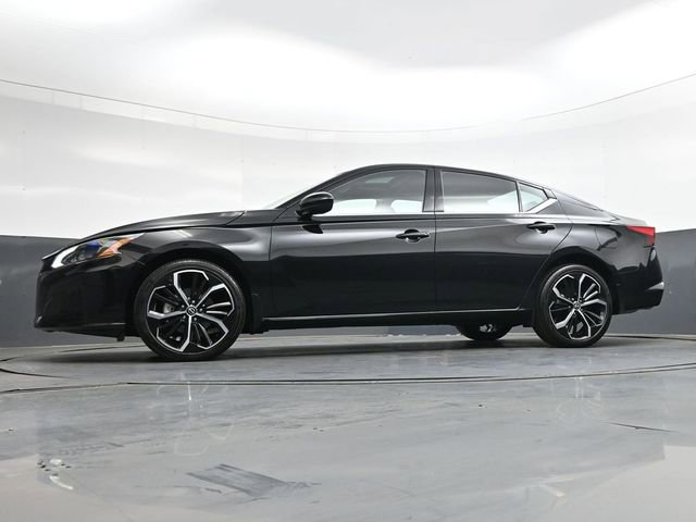 Used 2024 Nissan Altima 2.5 SR w/ SR Premium Package image 37