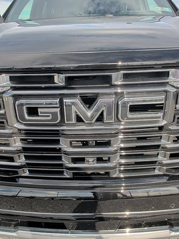 Used 2025 GMC Yukon Denali Ultimate AWD/4WD image 14