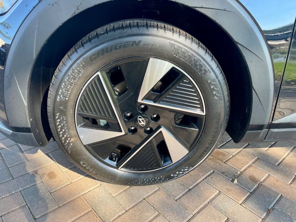 Used 2025 Hyundai Ioniq 5 SEL image 9