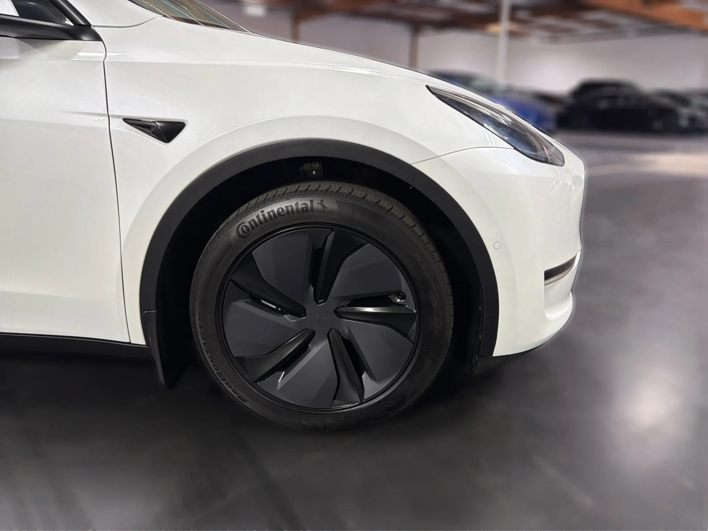 Used 2021 Tesla Model Y Long Range AWD/4WD image 17